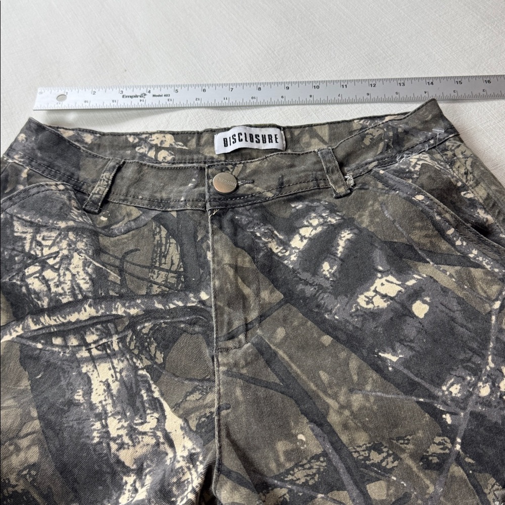 Women's Disclosure Camouflage Wide Leg Cargo Pants size 7 - Picture 5 of 9
